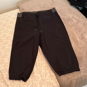 Lightweight stretchy waist capris, Sz XL